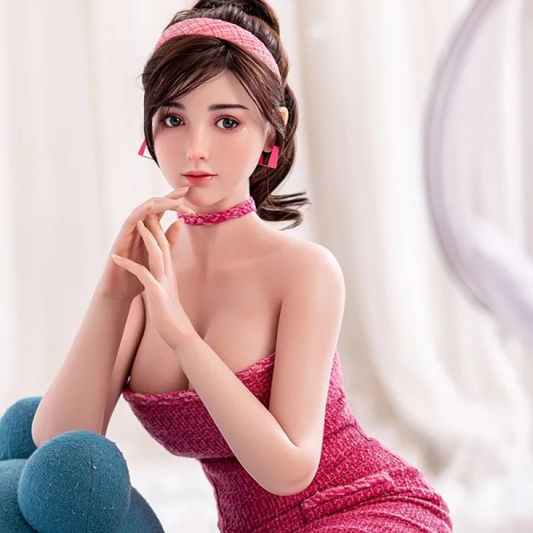 Platinum Silicone Companions: Realistic Detailing & Hypoallergenic